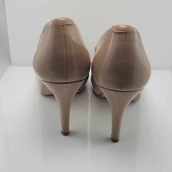 Madden Girl Nude colour heels in patten leather. GUC - Picture 4 of 8